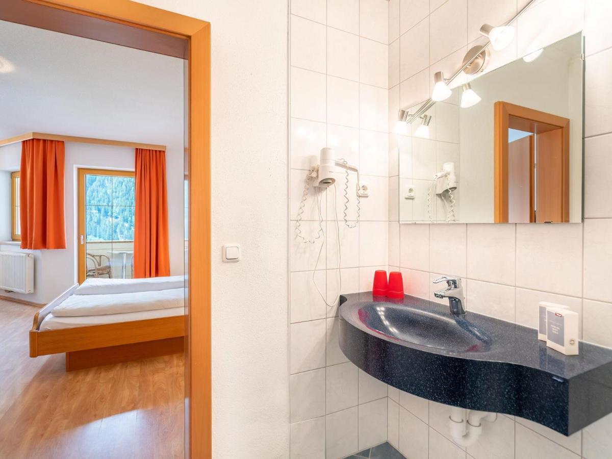 Lovely Apartment In Neustift Im Stubaital With Mountain View Exterior foto
