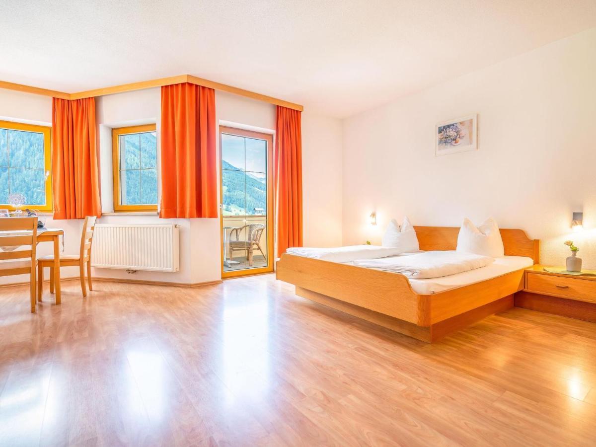 Lovely Apartment In Neustift Im Stubaital With Mountain View Exterior foto